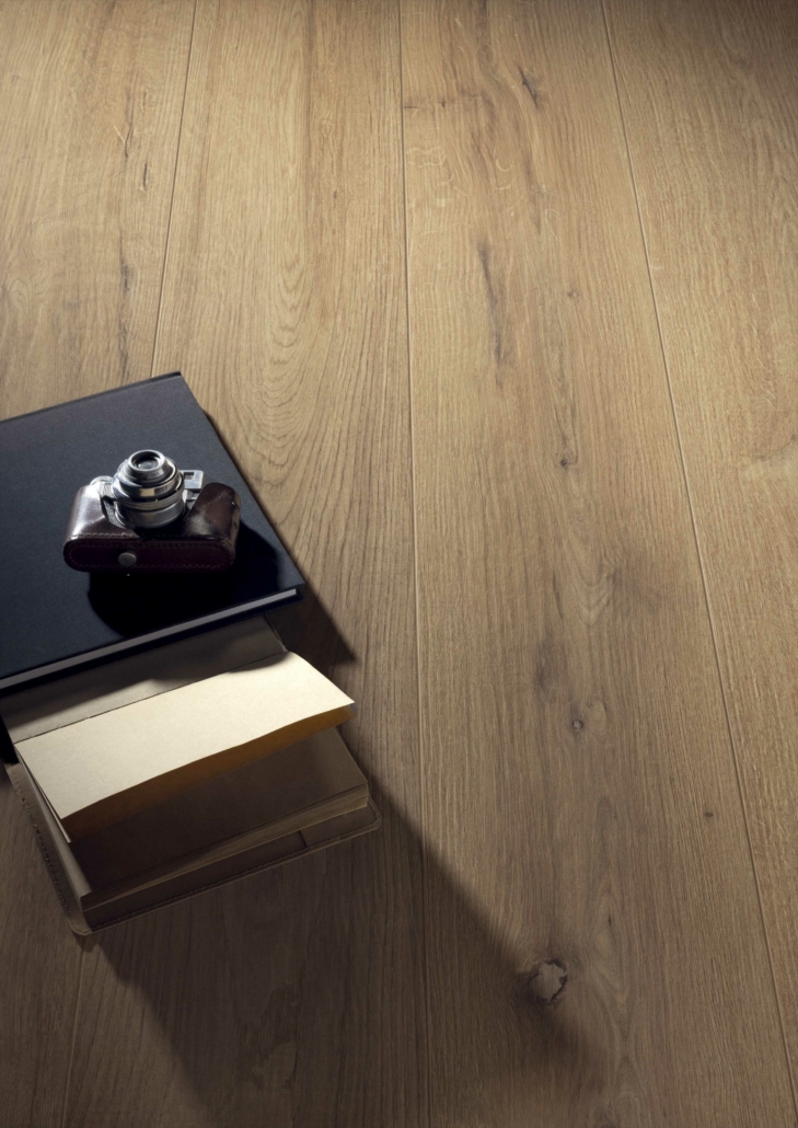 37015 Nimes Walnut